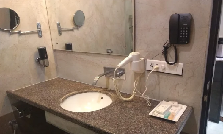 1 x Premium Room 
